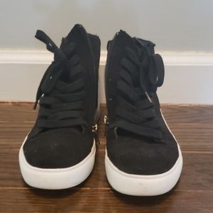 Steve Madden High Top Black Sneakers.size 6.5